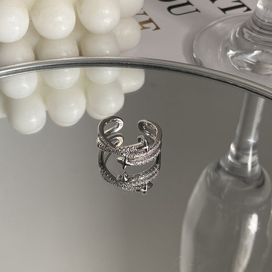 Prachtige ring met zirkoon in kruisvorm voor dames